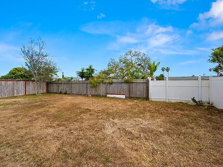 3641 Martha St — Photo 26