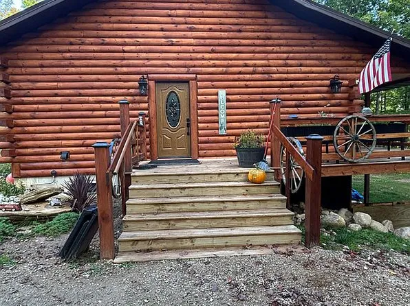 1322 W Northwoods Ln, Hardwood, MI 49834