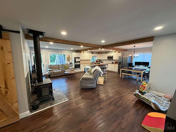 2nd image of 2389 Donald Rd