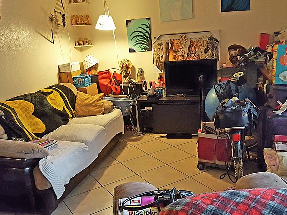 4th image of 710 Northfield Dr APT D