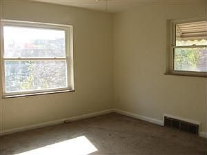 5th image of 2610 Queen City Ave #2