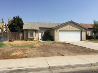 1006 Berkshire Rd, Bakersfield, CA 93307