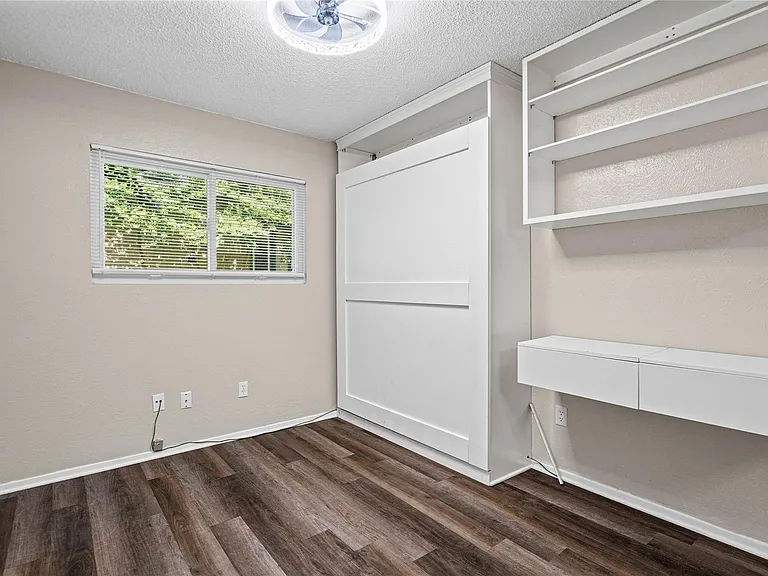 621 Russet Valley Dr — Photo 12