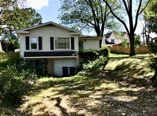 332 Hickory Rd, Lake Zurich, IL 60047
