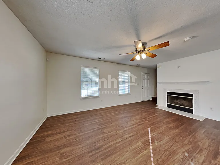 160 Camforth Dr — Photo 6