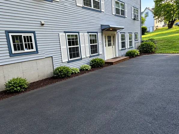 41 Deane St #C, Ellsworth, ME 04605