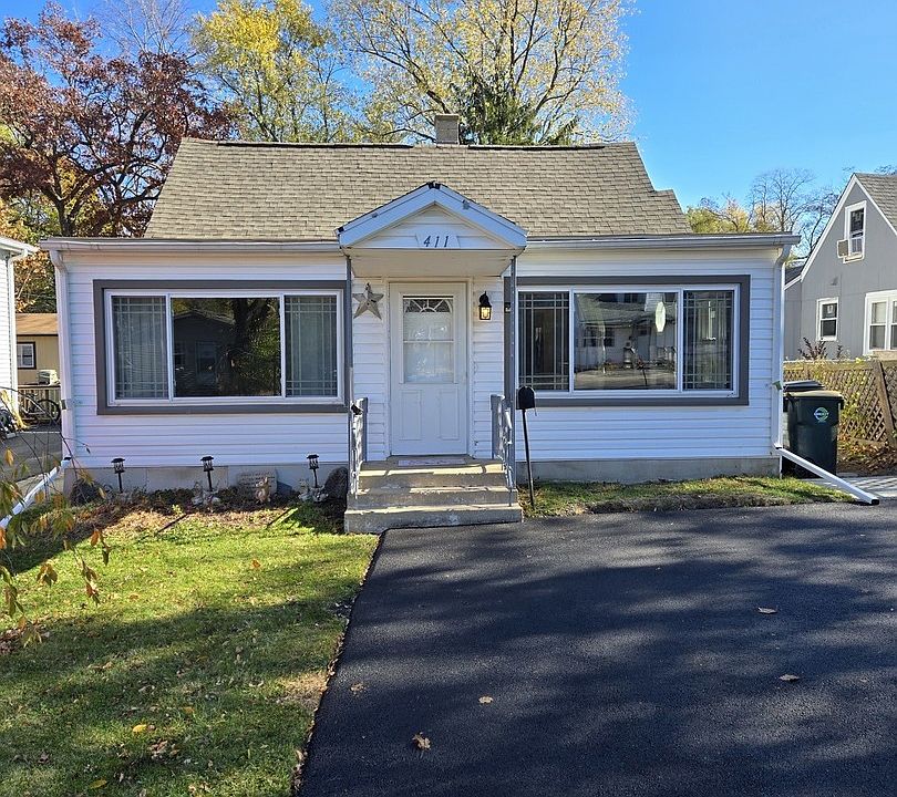 1st image of 411 Bellevue Dr