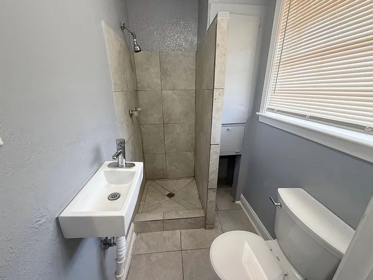 32290 State Highway 642 N — Photo 13