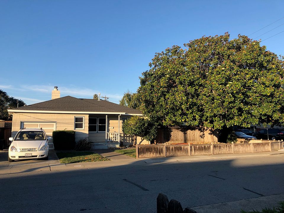 2nd image of 137 Huron Ave