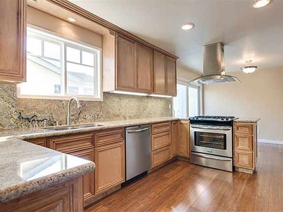 2nd image of 3640 Julian Ave