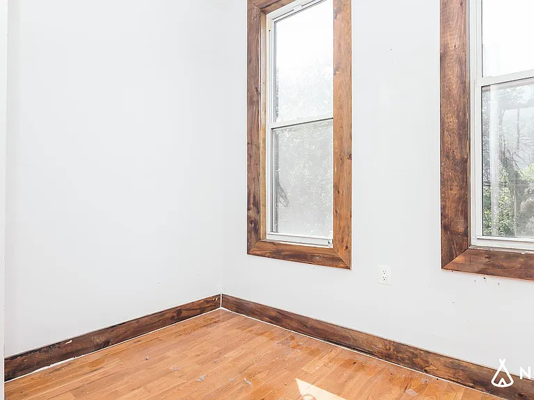 179 Stanhope St #2L — Photo 8