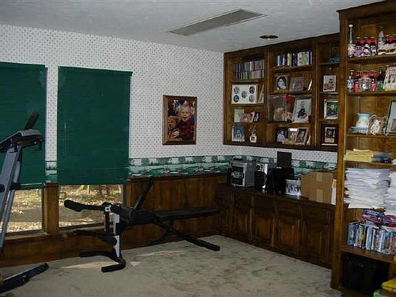 3rd image of 1417 Daywood Ln