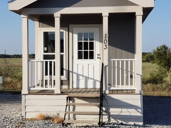 135 Antler Ridge Trl, Decatur, TX 76234