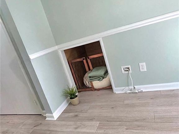 4th image of 708 Alder Cir