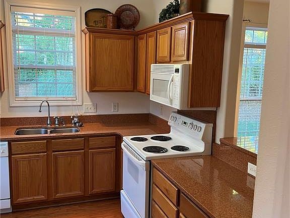 2nd image of 4615 Kingsland Ct