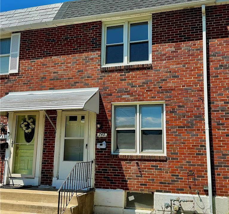 1st image of 749 Benton St