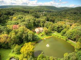 4 Twin Ponds Ct, New Fairfield, CT 06812