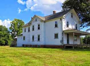 122 West St, Hatfield, MA 01038