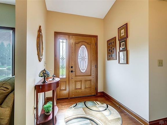3rd image of 233 Catalpa Ct