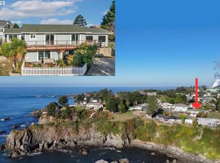 19 Otter Ter, Brookings, OR 97415