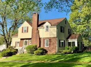 379 Pinecrest Dr, Irondequoit, NY 14617