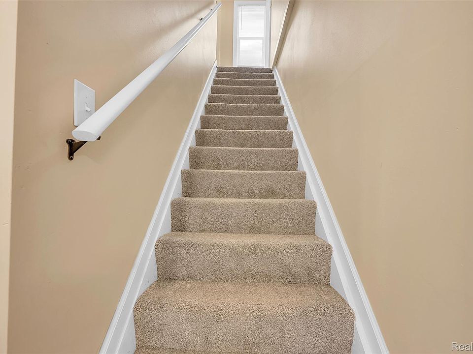 8857 Charlevoix St, photo 13