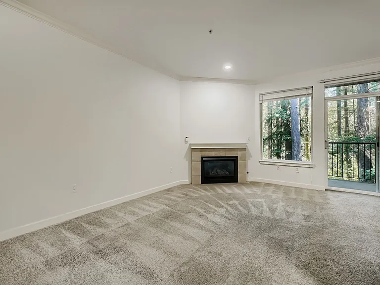 25025 SE Klahanie Blvd #B202 — Photo 3