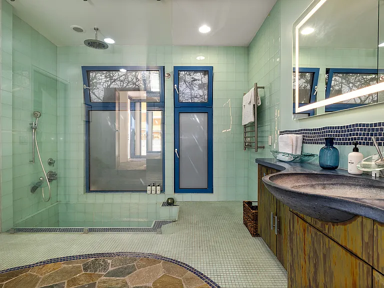 2419 Ocean Ave — Photo 31