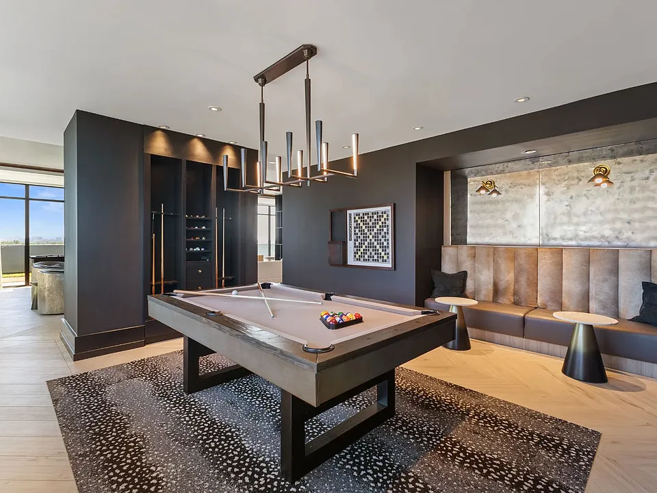 Indoor / Outdoor sky lounge with games