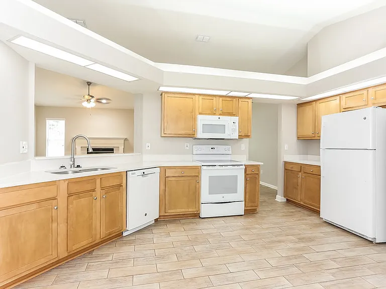 4408 Jiggermast Ave — Photo 7
