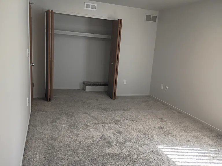 Prentiss Pointe Apartments — Photo 99