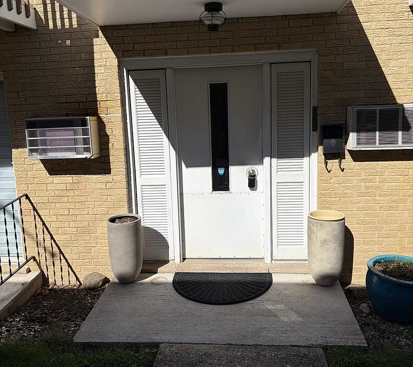119 Cliff St #1W