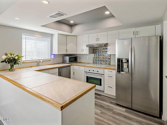 5th image of 8225 N CENTRAL Avenue #40