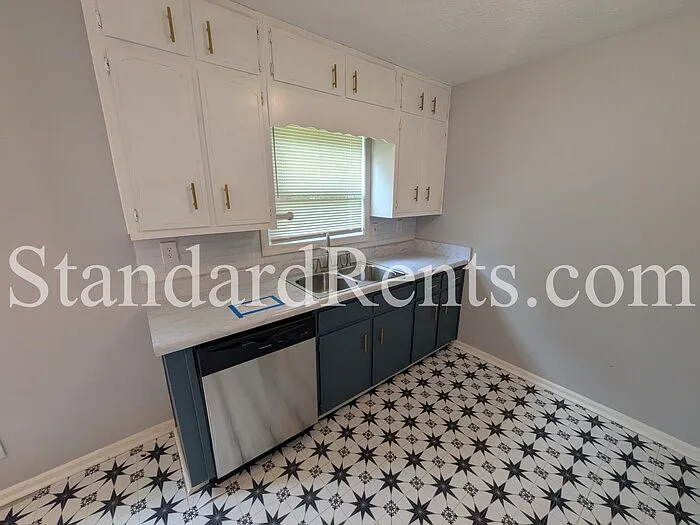 2510 Mitchell Rd — Photo 5