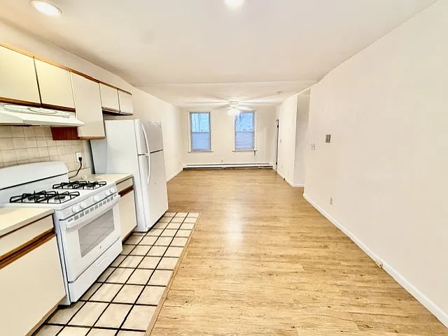 4 Webster Pl #1 — Photo 2
