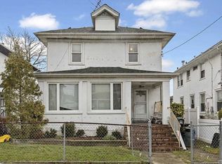 3 Greenwood Ct, Far Rockaway, NY 11691
