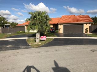 61 NW 132nd Pl, Miami, FL 33182