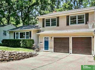 7732 Park Ln, Ralston, NE 68127