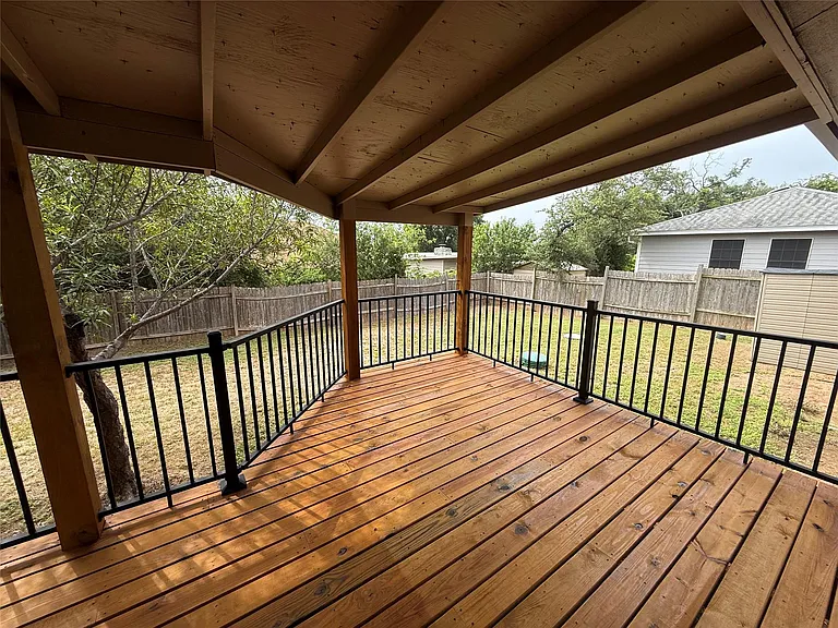 11101 Elm St — Photo 16