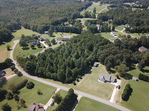 2nd image of 116 Bankhead Rd