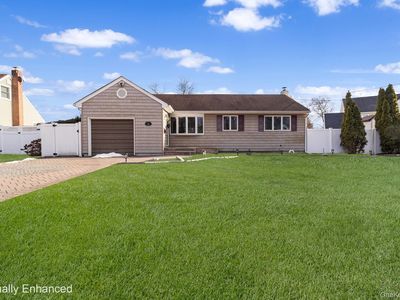 40 Frankie Lane, North Babylon, NY, 11703