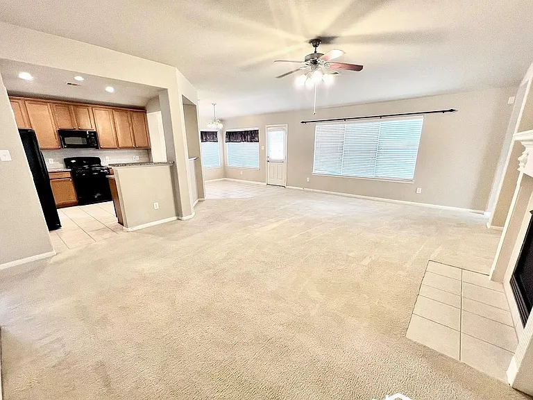 9923 Bronze Mill Ln — Photo 10