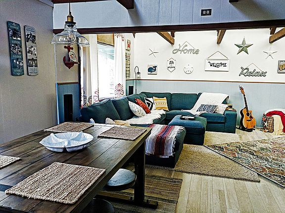 Dining/living area