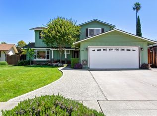 888 Blazingwood Ave, Cupertino, CA