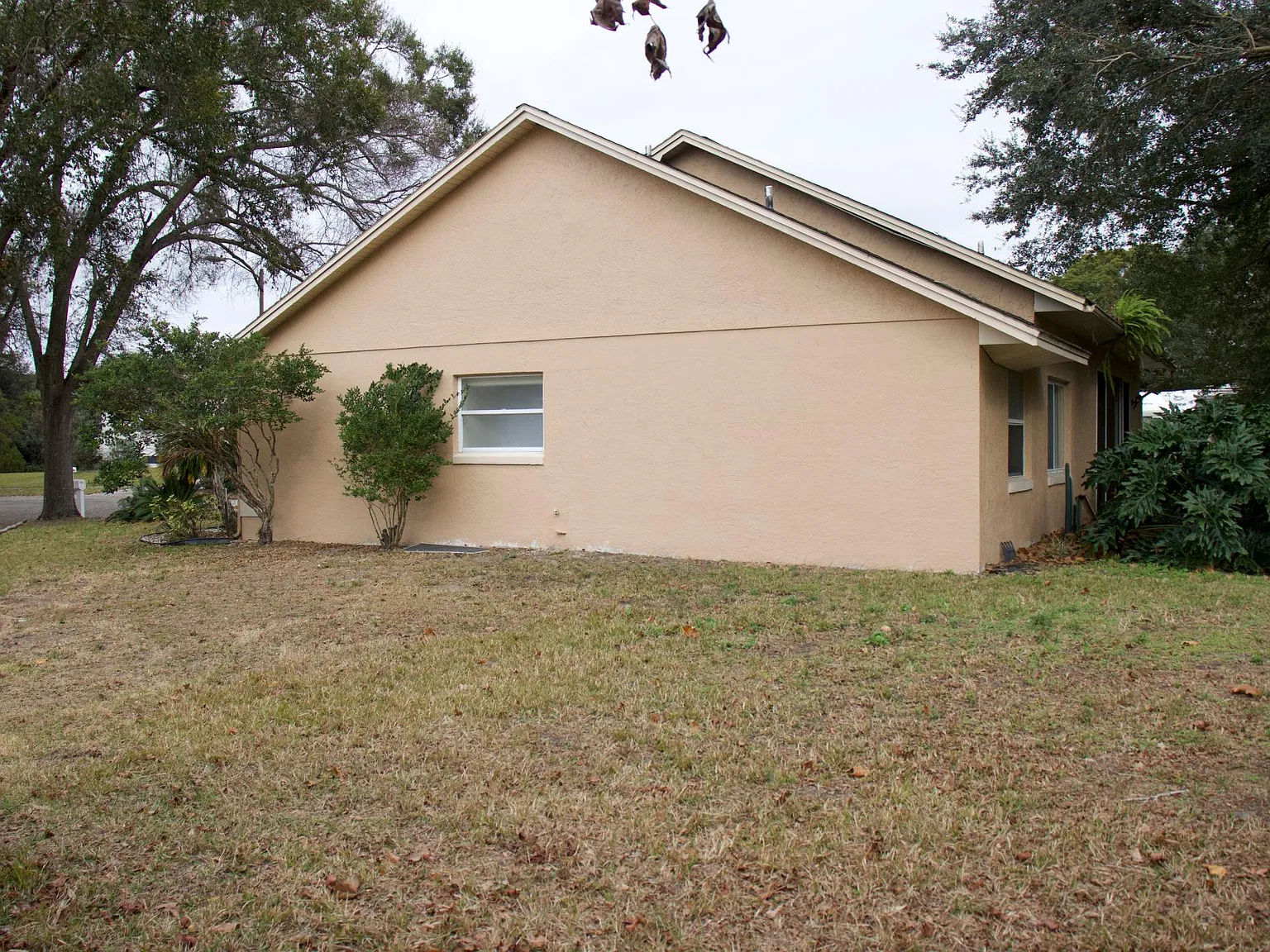2446 Cricket Wood Ct — Photo 3