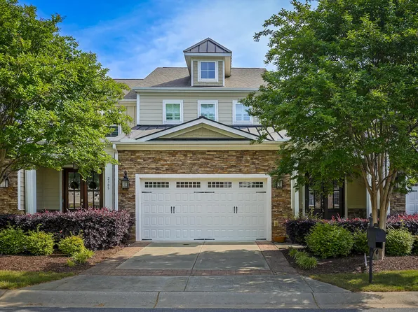 2307 Carriage Oaks Dr, Raleigh, NC 27614