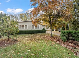 2213 Olen Dr, Mahomet, IL 61853