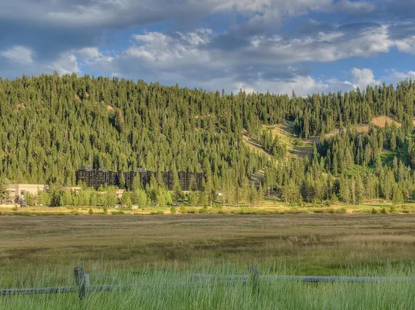 400 Squaw Creek Rd #925, Olympic Valley, CA 96146