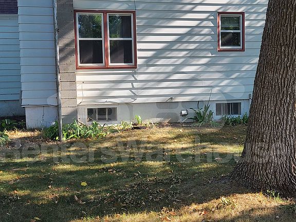 2nd image of 2814 County Road 74 St