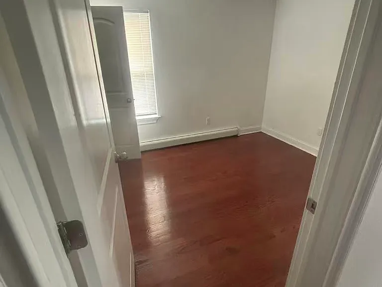 89 Berkshire Ln #2F — Photo 7